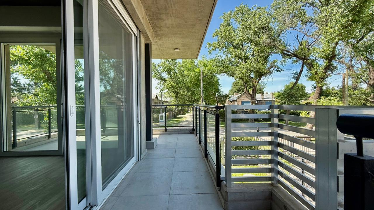 Departamento en venta de dos dormitorios  Fisherton