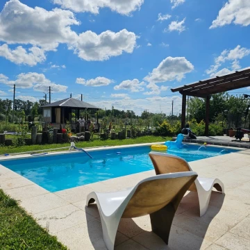 Venta casa 3 ambientes Canning con Pileta