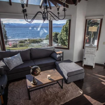 Casa en venta con salida al lago en Bariloche