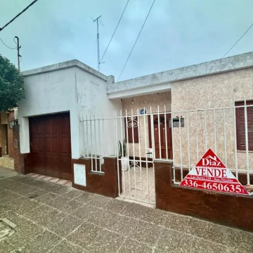 VENTA/ PERMUTA  propiedad apto crédito ubicada en el macro centro de la ciudad!