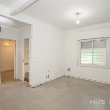 Venta PH de 2 amb en PB al frente en Coghlan, apto crédito y sin expensas.