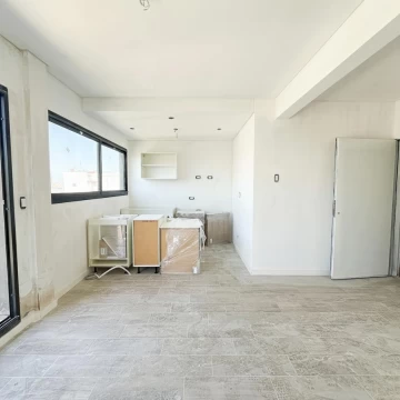 Departamento de tres ambientes en Almagro a la venta