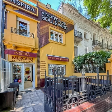 VENTA- Fondo de comercio, sobre Bv. Oroño - Centro, Rosario.
