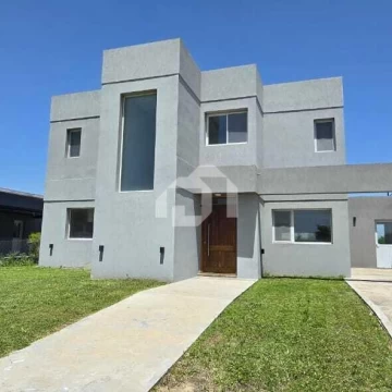 Casa  en Venta en San Sebastian - AREA 8, San Sebastian, Escobar