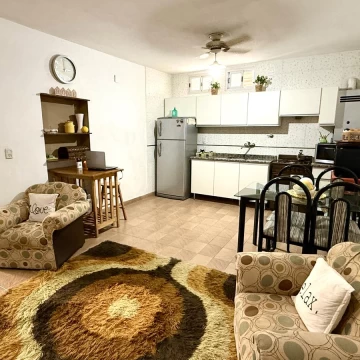 Español 5200 - Departamento en venta de pasillo de dos dormitorios - Rosario, Azcuénaga