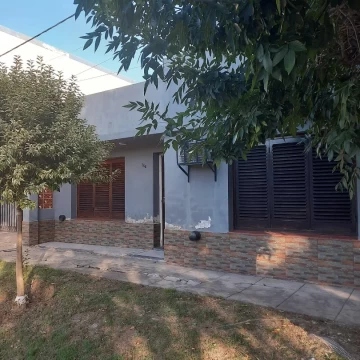 VENTA CASA EN LA EMILIA ACEVEDO 366 APTA CREDITO