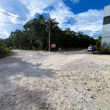 Terreno en venta av. Huayacan, Cancún Q. Roo
