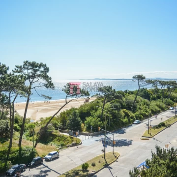 Espectacular departamento en venta frente al mar, Torre de Jerarquia
