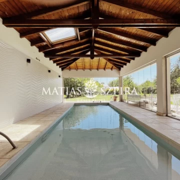 Casa en alquiler Los Pingüinos 7 ambientes