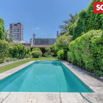 Casa en Venta Villa Devoto 5 ambientes. Jardin, Pileta y Cochera