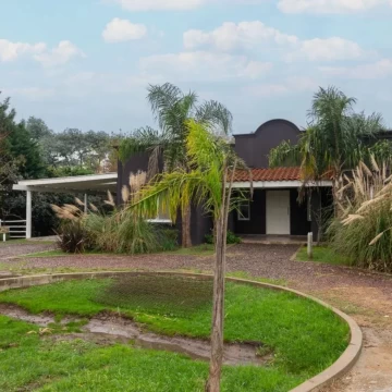 Casa 4 ambientes Pileta Parque y quincho