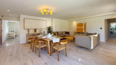 Casa en Venta, Funes Hills, Miraflores, 3 dormitorios con pileta y jardín