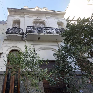 Excelente local - San Telmo - Lote propio - 683 m2 cub