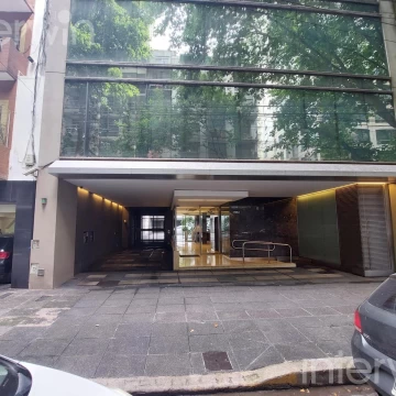 Excelente Oficina de 150 m2 con vista abierta y 2 Cocheras en Palermo
