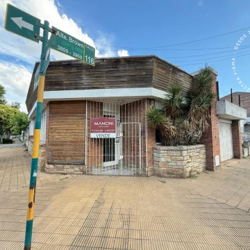 Casa en venta de 4 ambientes con cochera - Villa Ballester