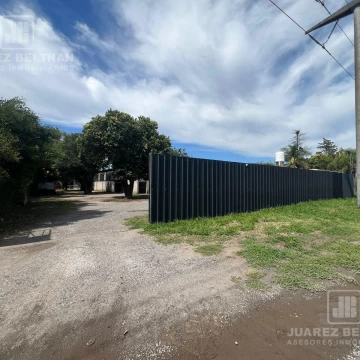 Galpon a media Cuadra de Juan B Justo al 6800