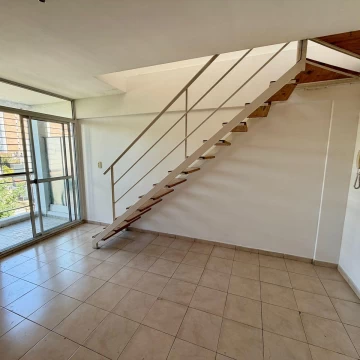 Venta Dúplex Necochea 1600 con Cochera Dormitorio mas comodin Rosario Apto Credito