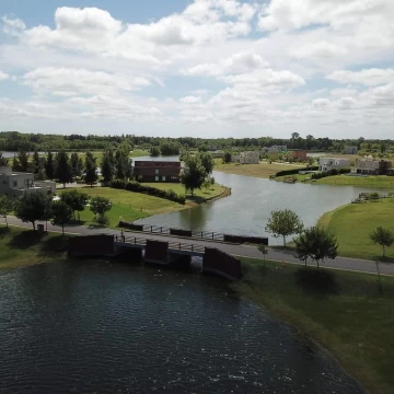 Lote en Venta - Barrio Parque Náutico El Cazal