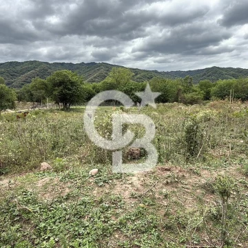 VENTA TERRENO EN LOS MOLINOS
