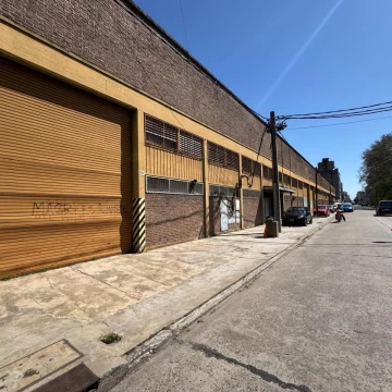 Depósito de 2750 m2 cubiertos - San Justo