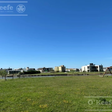 Lote a laguna en venta con posesión inmediata en venta en Sebastian Gaboto
