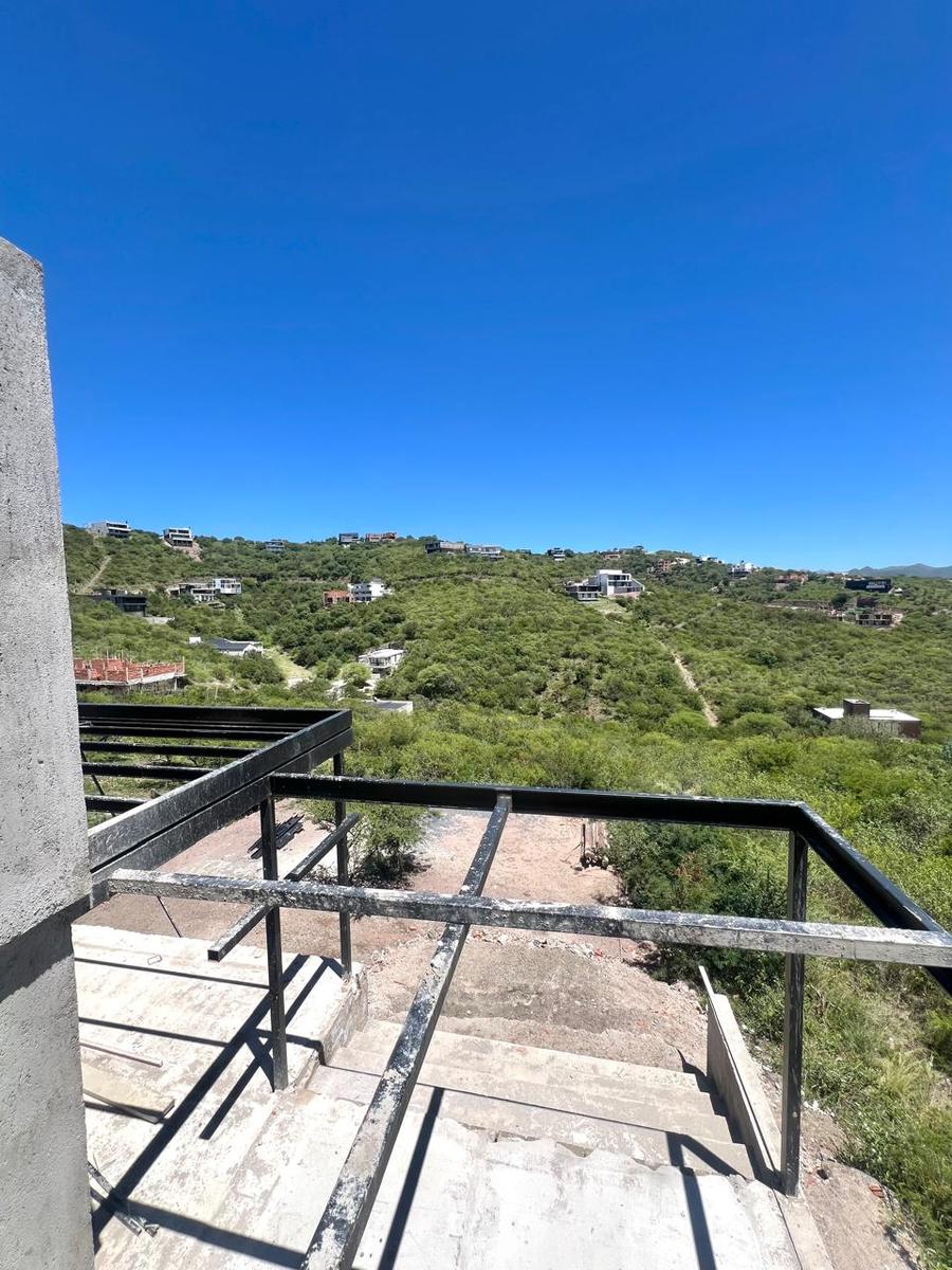Jardin plano con vistas