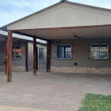 Casa en Chañar
