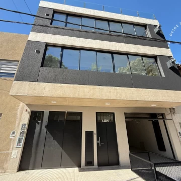 Departamento de 4 ambientes con terraza privada y cocheras - Villa Ballester