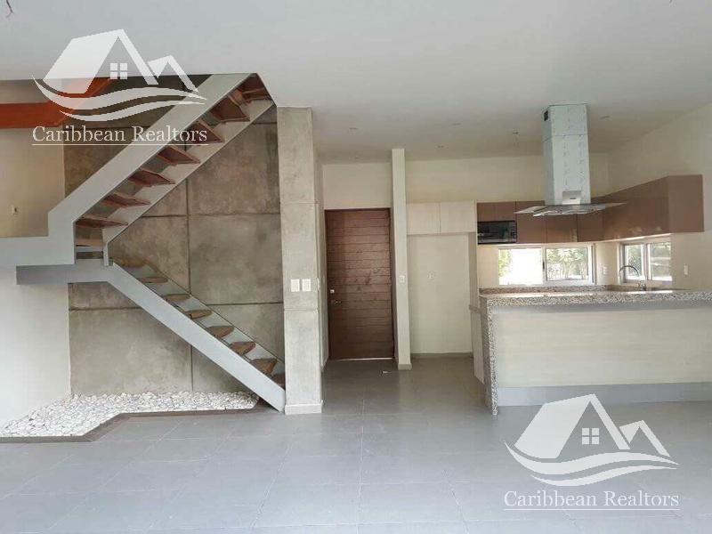Arbolada , casa en esquina única en diseño — foto 2 de 4 · cumbres