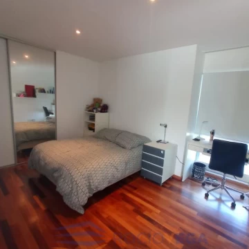 1765477460.jpg