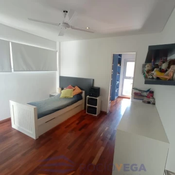 1765477461.jpg