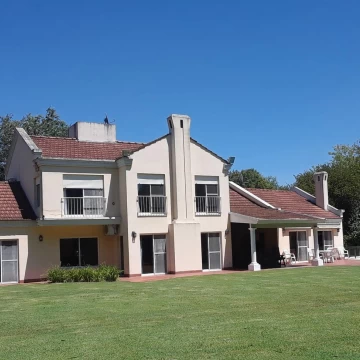 Casa en Los Pingüinos