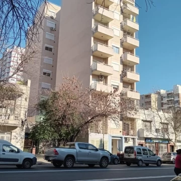 VENTA DEPTO APTO CREDITO 2 AMBIENTES A ESTRENAR CON BALCON EN FLORES FRENTEDepartamento en Flores