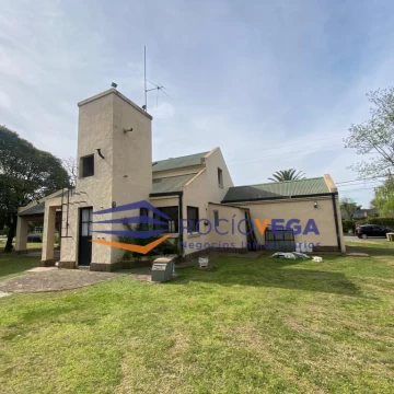 Casa en Venta y o Alquiler en Banco Provincia Moreno