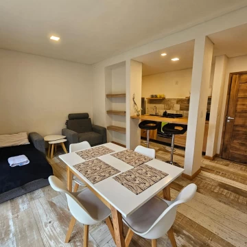 VENTA Departamento 2 ambientes, habilitado para turismo,cochera, parrilla, Villa la Angostura