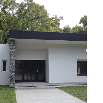 Casa en Los Pingüinos, Ituzaingó