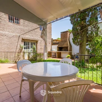 VENTA - Casa 3 dormitorios, con jardín y parrillero   local - Barrio, La Florida, Rosario.