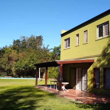 Quinta en Alquiler Temporario en La Bota | Parque de 1.200 m², Piscina y Alquiler de 1 a 3 Meses