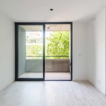 1 ambiente al frente con mucha luz en Villa Urquiza