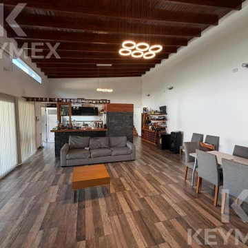 Casa en venta 2 dormitorios con pileta y cancha de padel - El Rodeo, La Plata