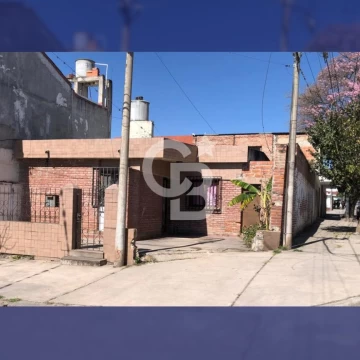 VENTA CASA - B° MARIANO MORENO