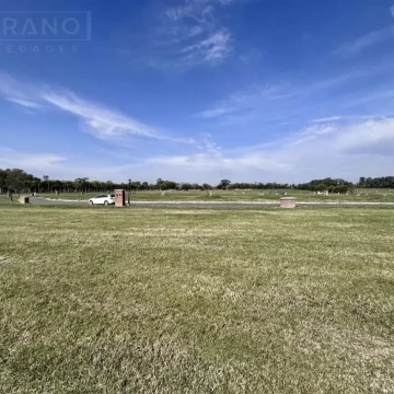 Venta amplio Lote en San Sebastian Area 13