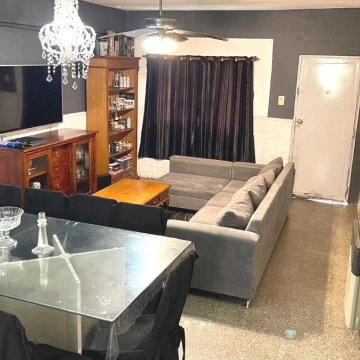 VENTA/PERMUTA - Casa - 2 Dormitorios - Cochera y Jardín - Fisherton, Rosario.