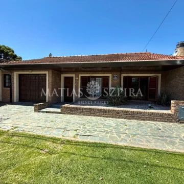 Casa en venta Ituzaingó 5 ambientes
