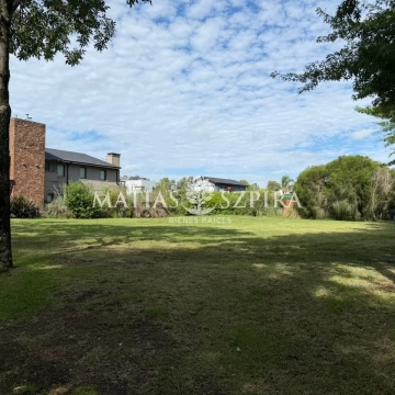 Lote en venta La Cesarina | APTO CREDITO | EXCELENTE UBICACION