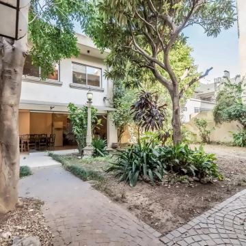 Casa en venta en Belgrano Jardin Garage Quincho Yacuzzi