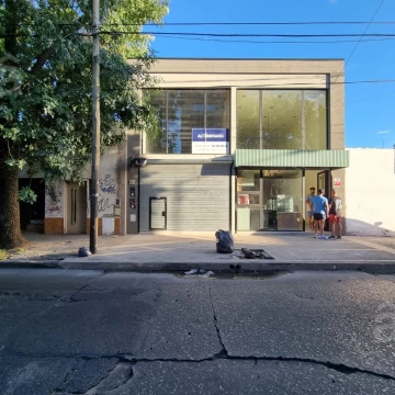 Local a Estrenar en Alquiler en Villa Ballester - Doble Altura