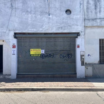 LOCAL EN ALQUILER LUJAN CENTRO