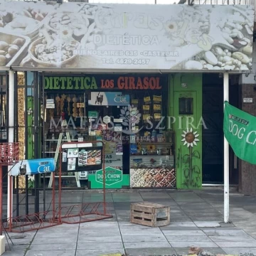 LOCAL 2 CUADRAS ESTACIÓN CASTELAR SUR