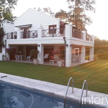 Casa en Venta - 4 ambientes - Jardín - Pileta - Pilar - Larena Country Club